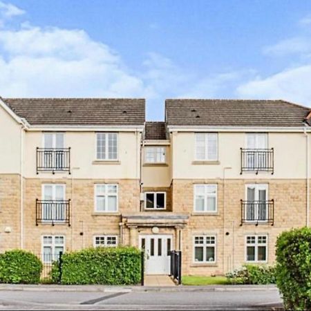 The Wickets - 2 Bedroom Apartment Overlooking Cricket Club Marton-in-Cleveland エクステリア 写真